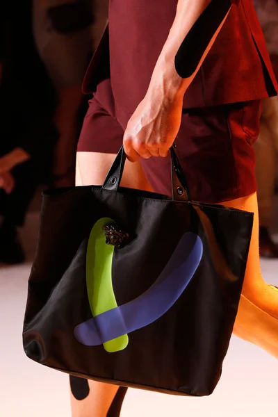 Look 77